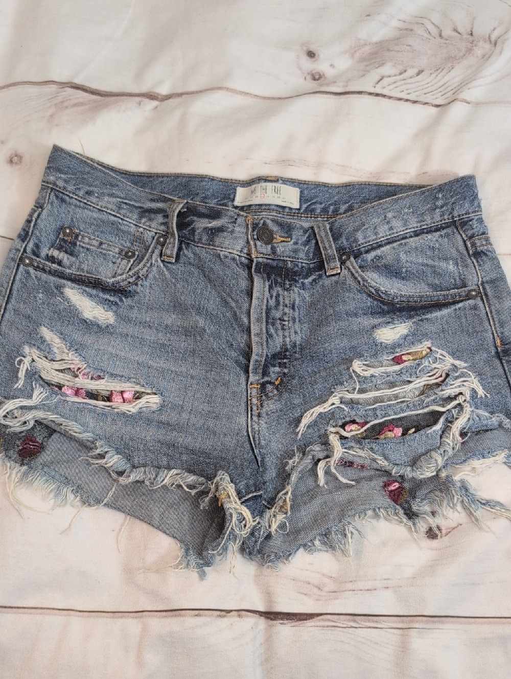 We The Free People Lace Floral Denim Button Fly Distressed Shorts size 27
